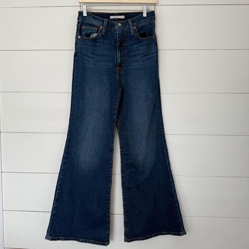 Levi’s Women’s 28 Ribcage Bell Jeans